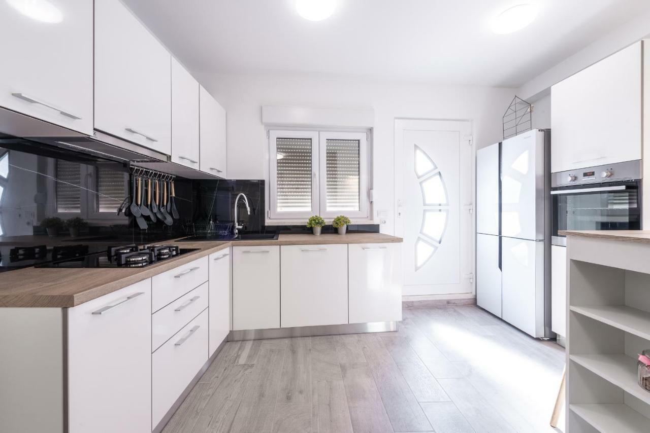 M&M Apartment ดูบรอฟนิก ภายนอก รูปภาพ