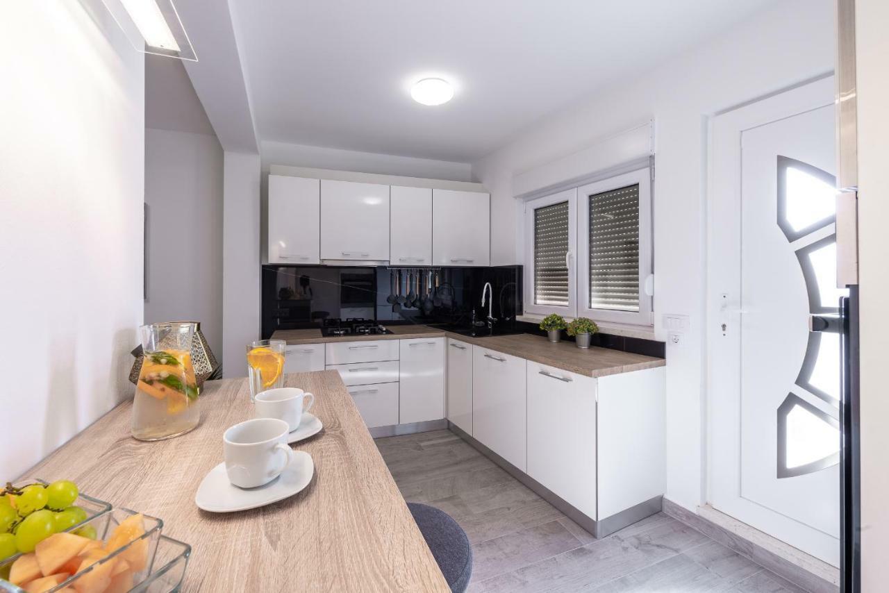 M&M Apartment ดูบรอฟนิก ภายนอก รูปภาพ